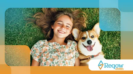 Por que os cães adoram rolar na grama